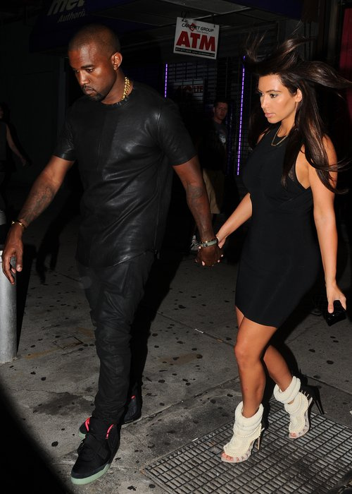Kanye Westin ja Kim Kardashianin tytär 'Looks Just Like Kim', sanoo lähde