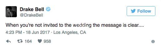 Drake blev ikke inviteret til Joshs IRL-bryllup, og nu sender han salte tweets